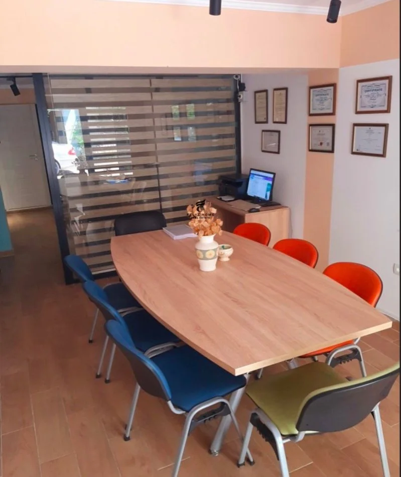 Tirane, shitet dyqan Kati 0, 41 m² 105.000 € (MYSLYM SHYRI)