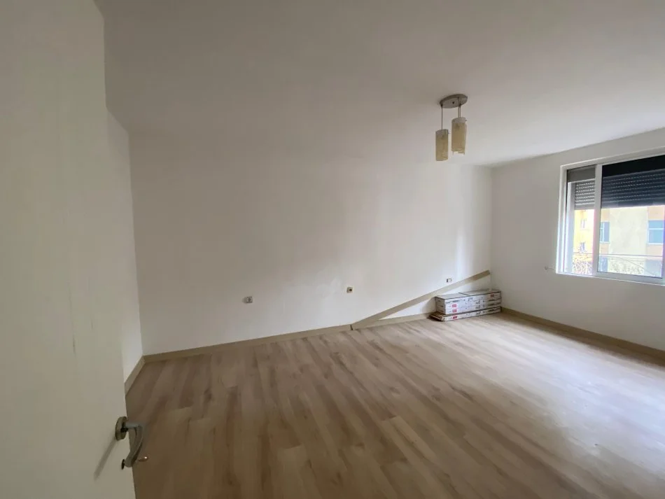 Tirane, shitet apartament 2+1 Kati 5, 62 m² 170.000 € (Sheshi Willson)