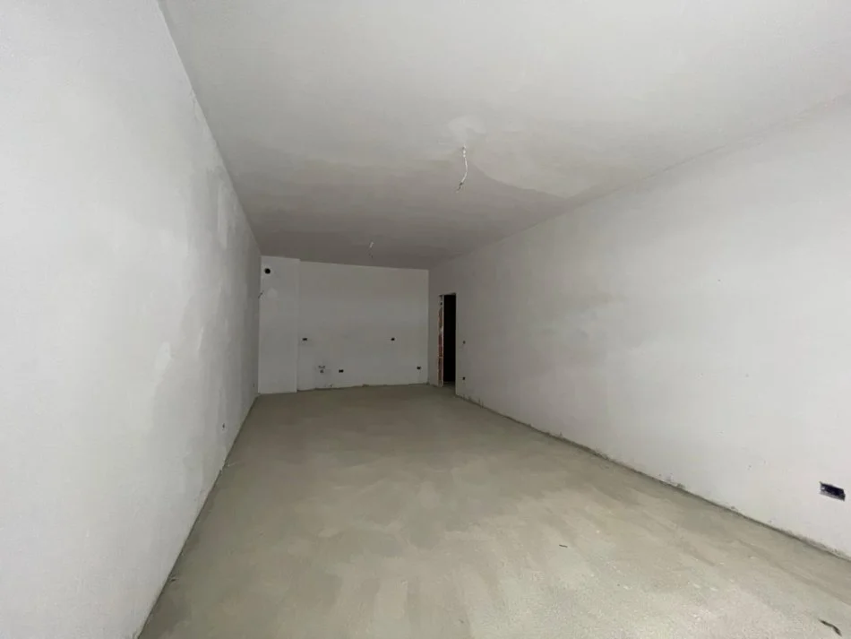 Tirane, shitet apartament 1+1 Kati 1, 82 m² 98.220 € (Paskuqan)