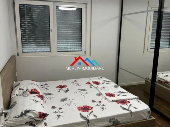 Tirane, jepet me qera apartament 1+1+Ballkon Kati 4, 47 m² 725 € (RRUGA ROBERT SHVARC,KMUNA E PARISIT)