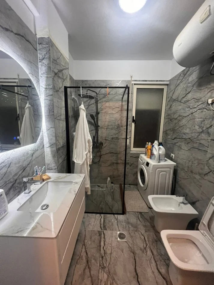 Tirane, shitet apartament 1+1 Kati 3, 59 m² 118.000 € (LIQENI THATE)