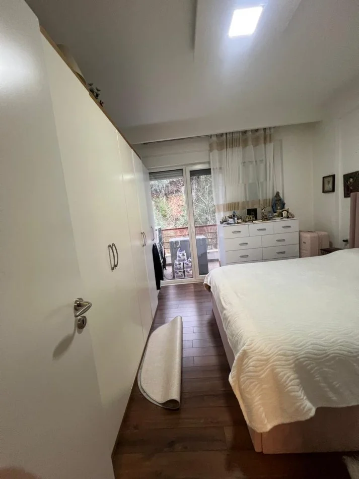 Tirane, shitet apartament 2+1+Ballkon Kati 4, 93 m² 195.300 € (Kompleksi FZ)