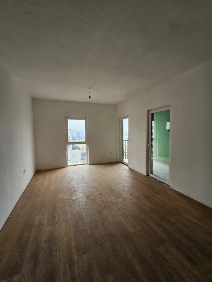 Tirane, shitet apartament 2+1 Kati 7, 95 m² 130.000 € (ISH DOGANA)