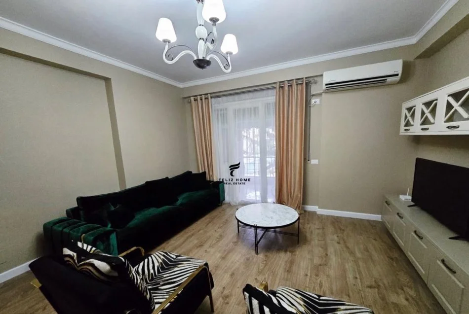 Tirane, jepet me qera apartament 3+1+Ballkon Kati 2, 160 m² 1.400 € (LIQENI ARTIFICIAL)