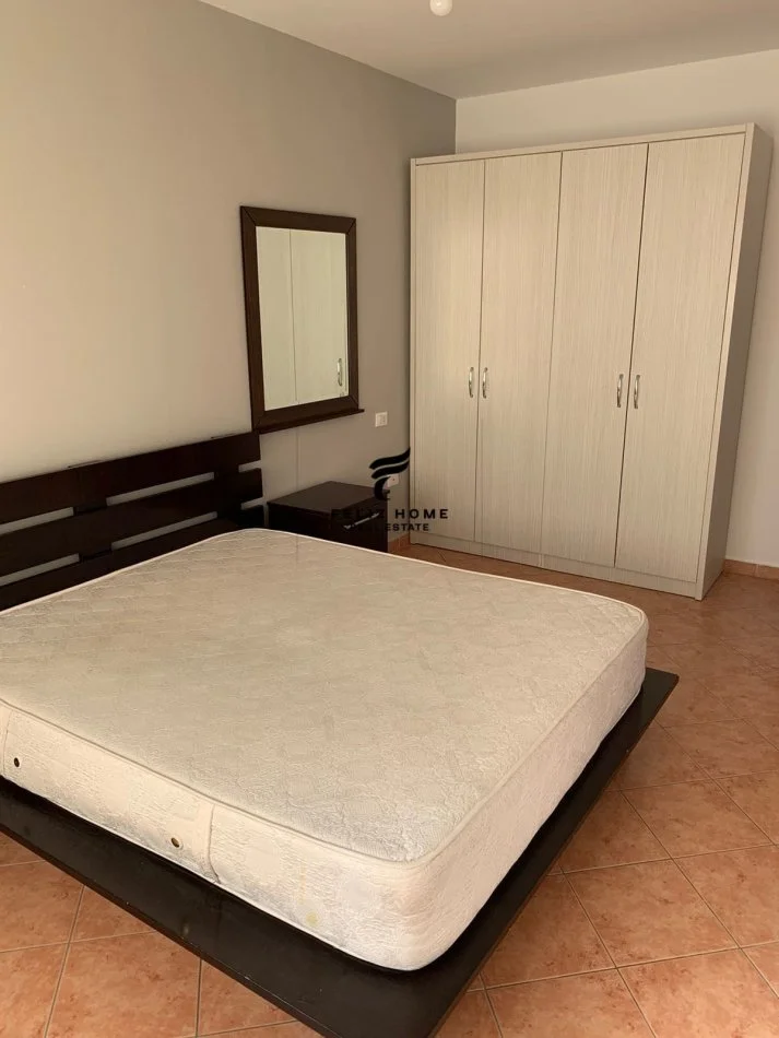 Tirane, jepet me qera apartament 2+1 Kati 2, 85 m² 650 € (KOMUNA E PARISIT)