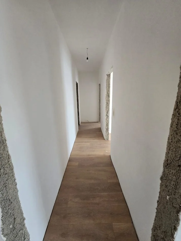 Tirane, shitet apartament 2+1 , 95 m² 130.000 € 