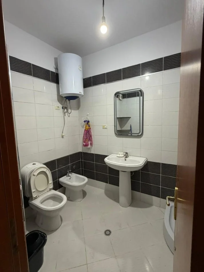 Tirane, jepet me qera apartament 2+1 Kati 6, 80 m² 430 € (Misto Mame Yzberisht)