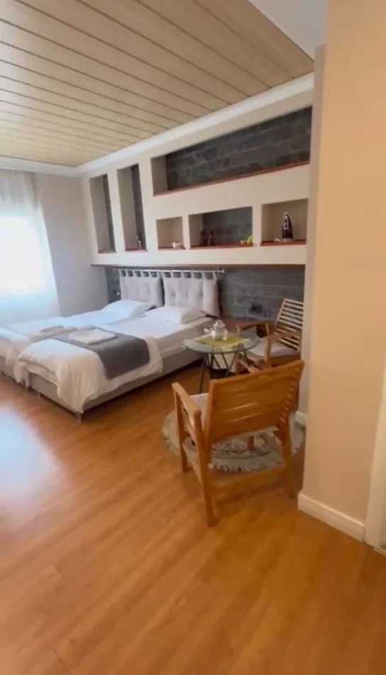 Tirane, jepet me qera apartament 1+1 Kati 7, 120 m² 1.500 € (QENDER)