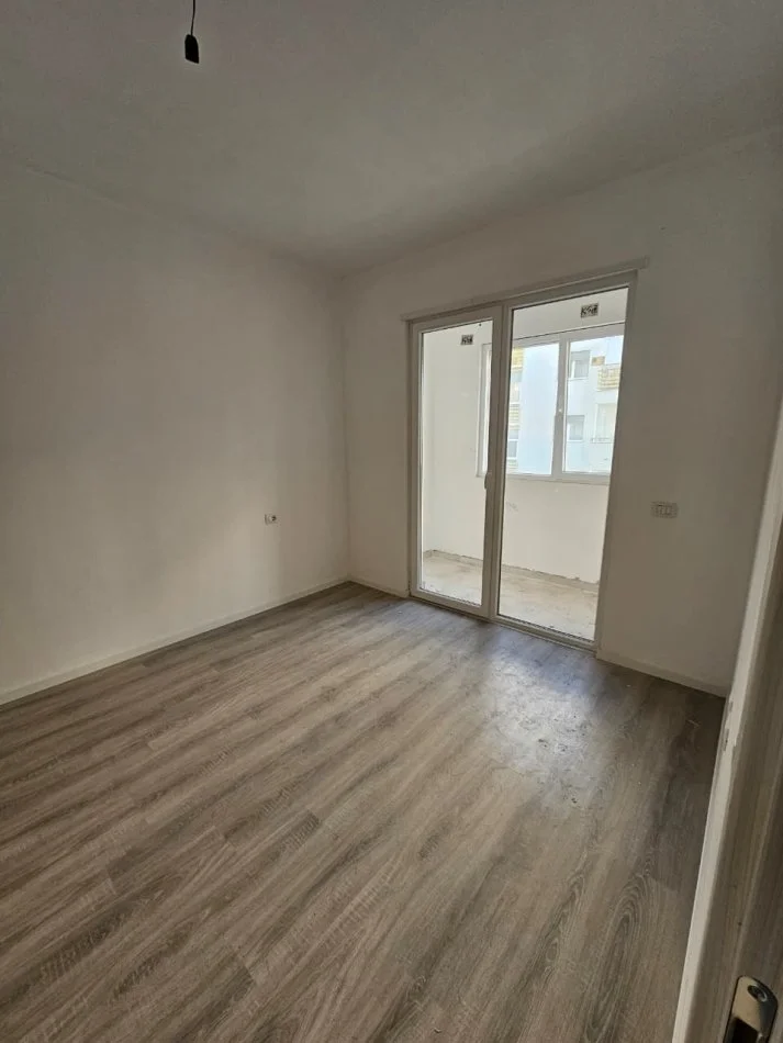 Tirane, shitet apartament 1+1+Ballkon Kati 5, 71 m² 126.000 € (Dritan Hoxha)
