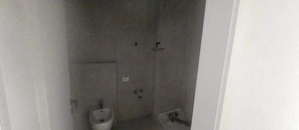 Tirane, shitet apartament 3+1 Kati 2, 135 m² 339.000 € (PAZARI I RI)