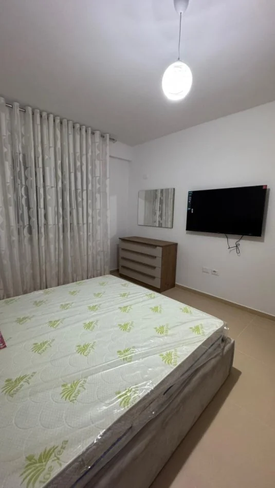 Tirane, jepet me qera apartament 2+1+Ballkon Kati 6, 106 m² 800 € (Don Bosko)