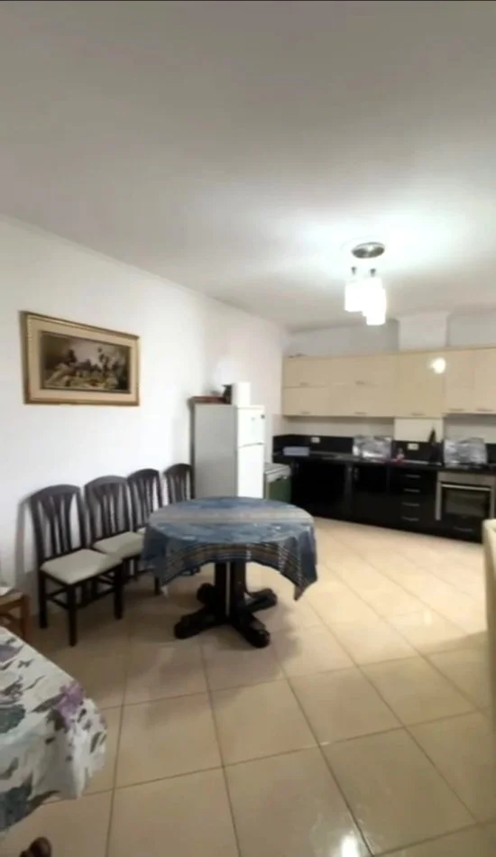 Tirane, shitet apartament 2+1+Ballkon Kati 7, 112 m² (Astir)