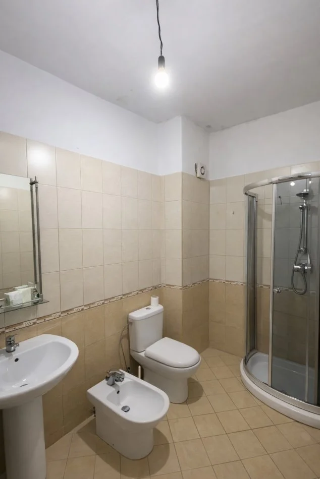 Tirane, shitet apartament 2+1+Ballkon Kati 7, 112 m² (Astir)