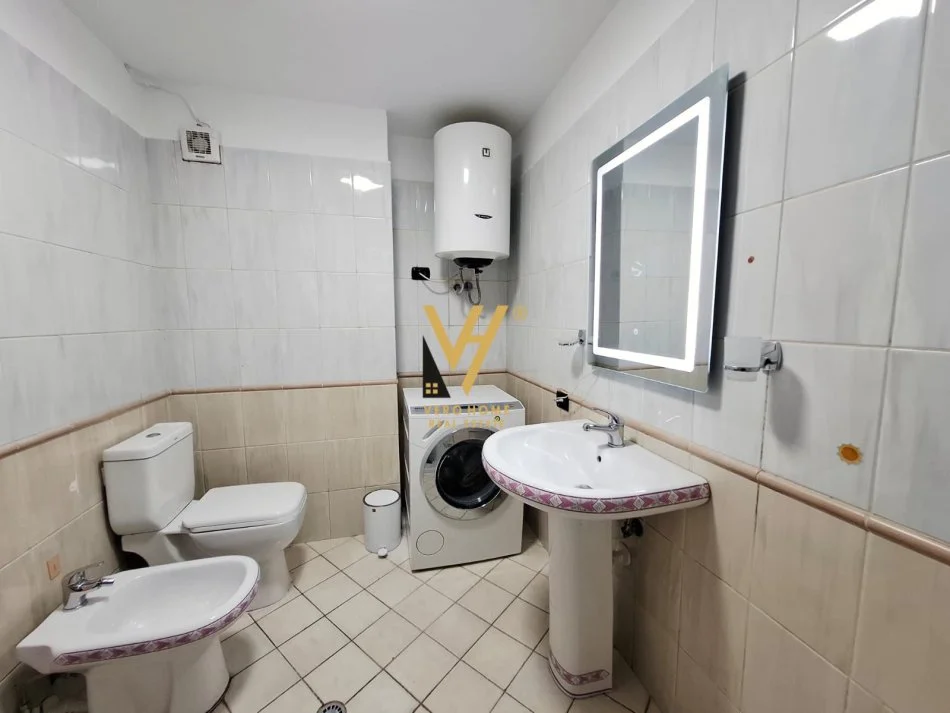 Tirane, jepet me qera apartament 2+1+Ballkon Kati 3, 115 m² 650 € (RRUGA HIM KOLLI)