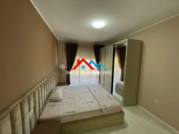 Tirane, jepet me qera apartament 3+1+Ballkon Kati 4, 182 m² 1.400 € (RRUGA HAMDI SINA,LIQENI I THATE)