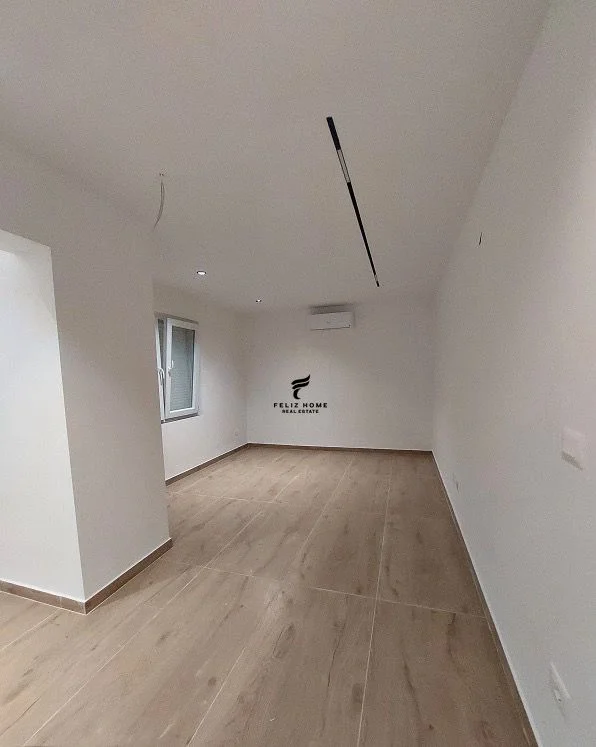 Tirane, jepet me qera dyqan Kati 1, 50 m² 500 € (ASTIR)