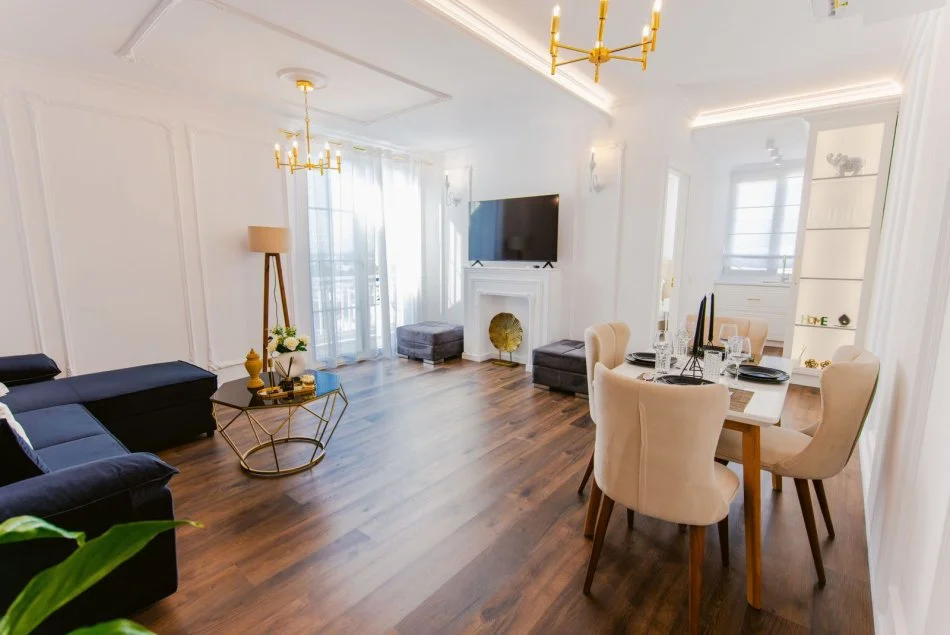 Tirane, jepet me qera apartament 1+1+Ballkon Kati 9, 75 m² 600 € (ASTIR)