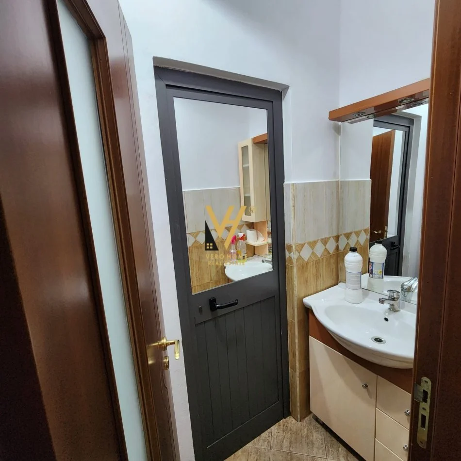 Tirane, jepet me qera apartament 2+1+Ballkon Kati 2, 95 m² 550 € (KODRA E DIELLIT)