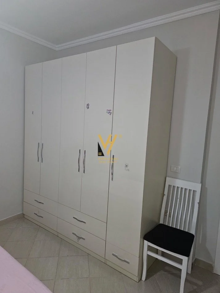 Tirane, jepet me qera apartament 2+1+Ballkon Kati 7, 100 m² 600 € (KODRA E DIELLIT)