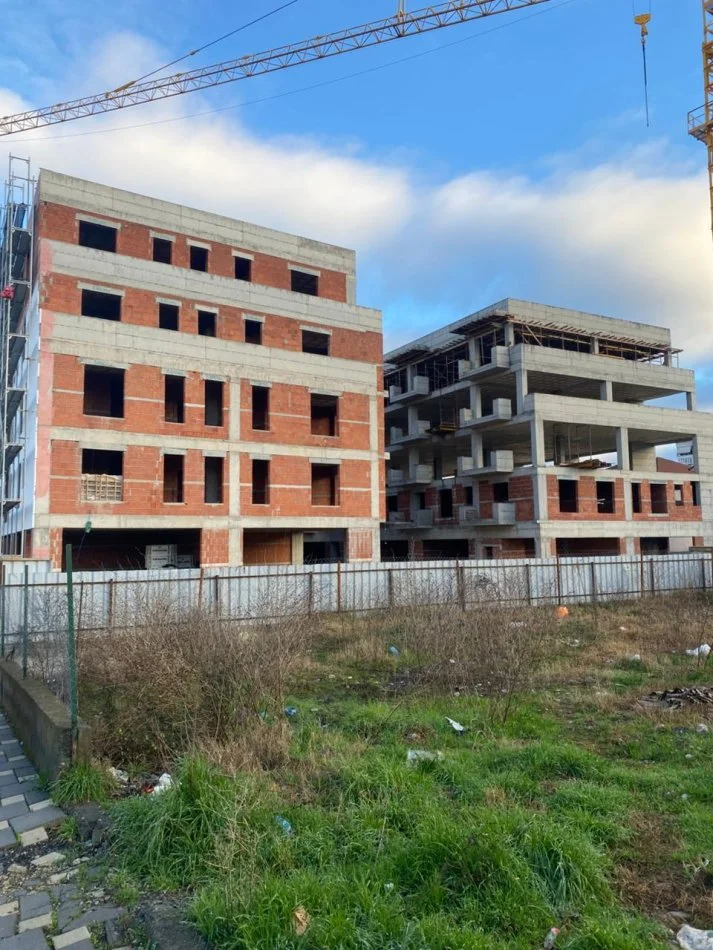 Tirane, shitet apartament 1+1 Kati 1, 76 m² 66.500 € (Kamez)