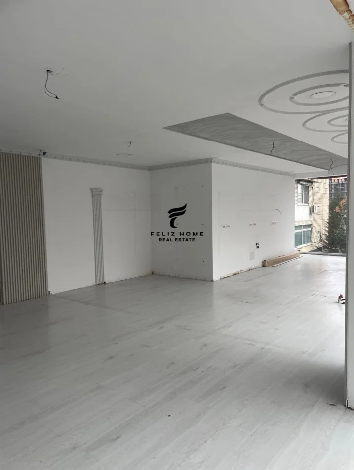Tirane, shitet ambjent biznesi Kati 1, 72 m² 250.000 € (ZOGU I ZI)