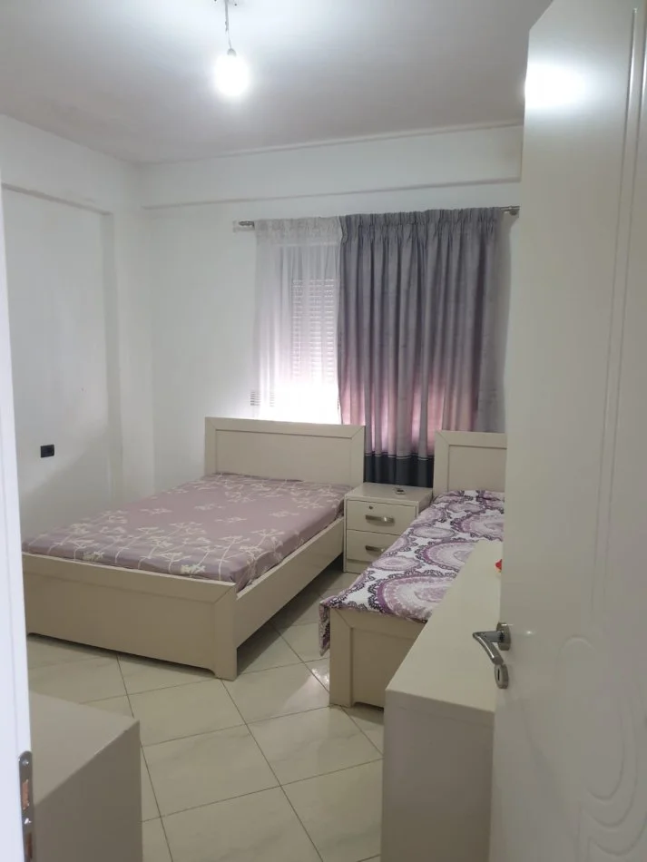Tirane, jepet me qera apartament 1+1 Kati 2, 53 m² 400 € (Don Bosko)