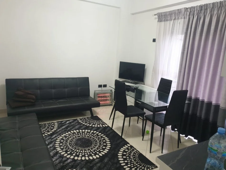 Tirane, jepet me qera apartament 1+1 Kati 2, 53 m² 400 € (Don Bosko)