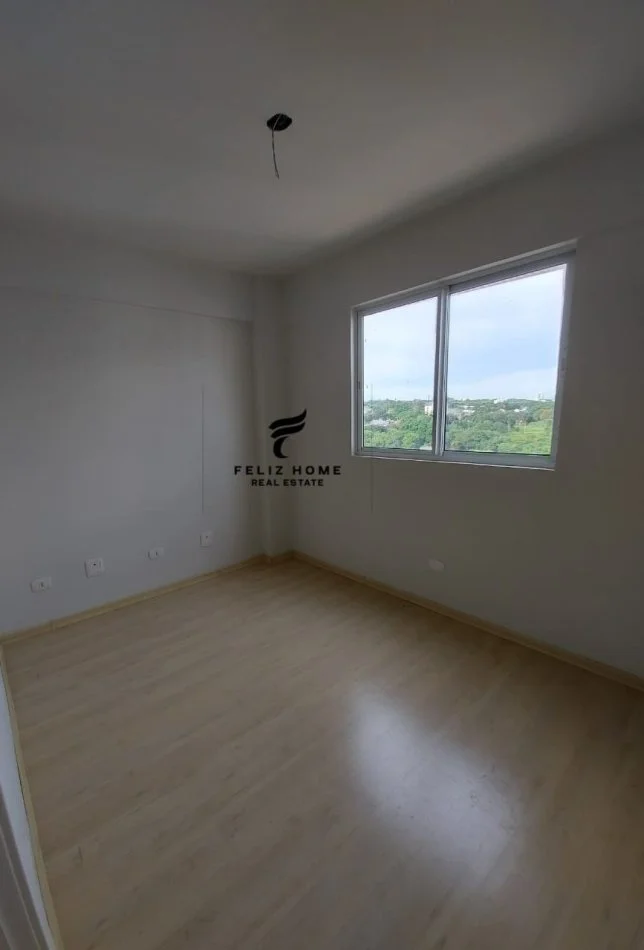 Tirane, jepet me qera zyre Kati 1, 40 m² 750 € (21 DHJETORI)