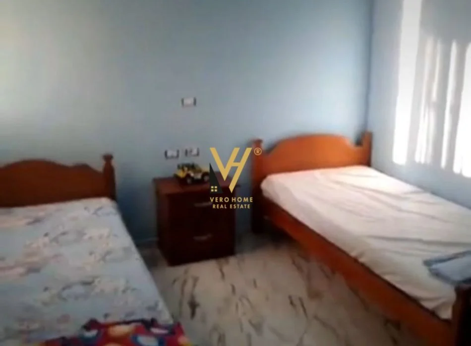 Tirane, shitet apartament 2+1+Ballkon Kati 5, 100 m² 215.000 € (UJI I FTOHTE)