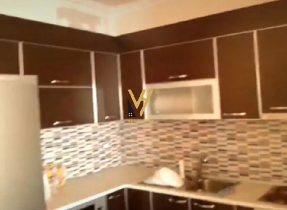 Tirane, shitet apartament 2+1+Ballkon Kati 5, 100 m² 215.000 € (UJI I FTOHTE)