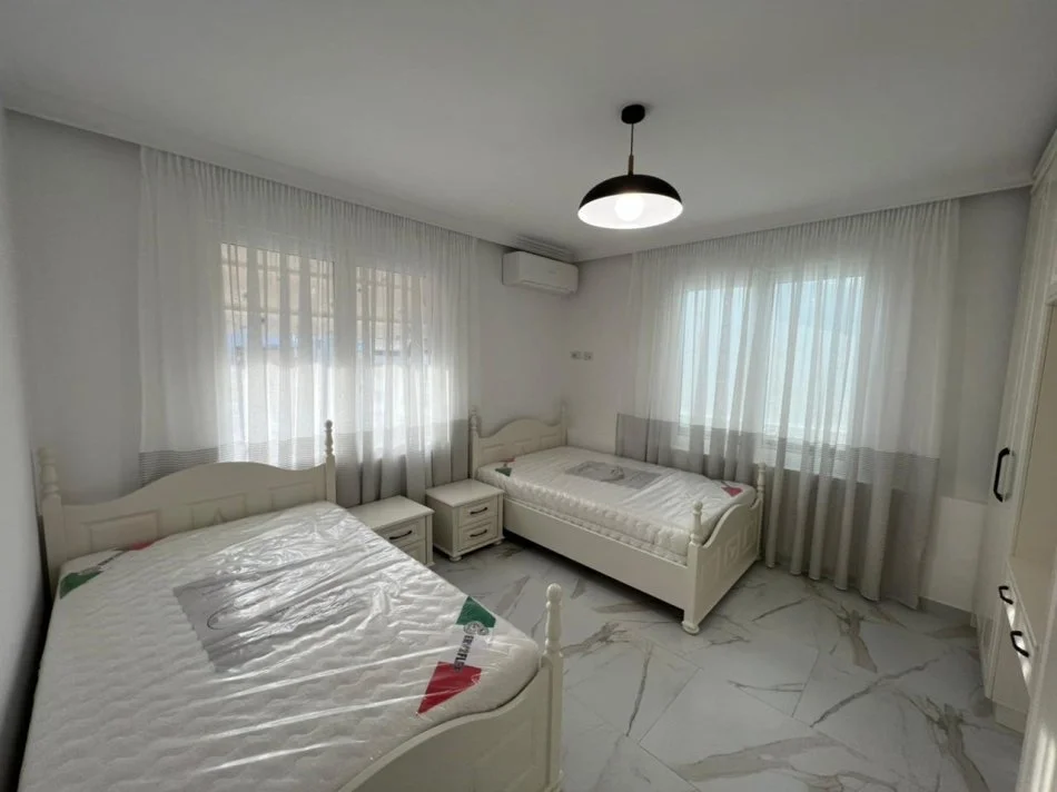 Tirane, jepet me qera apartament 2+1+Ballkon Kati 4, 110 m² 1.000 € (sheshi willson)