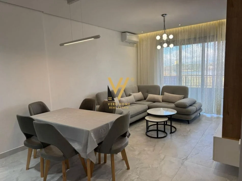 Tirane, jepet me qera apartament 1+1+Ballkon Kati 2, 85 m² 900 € (LIQENI I THATE)