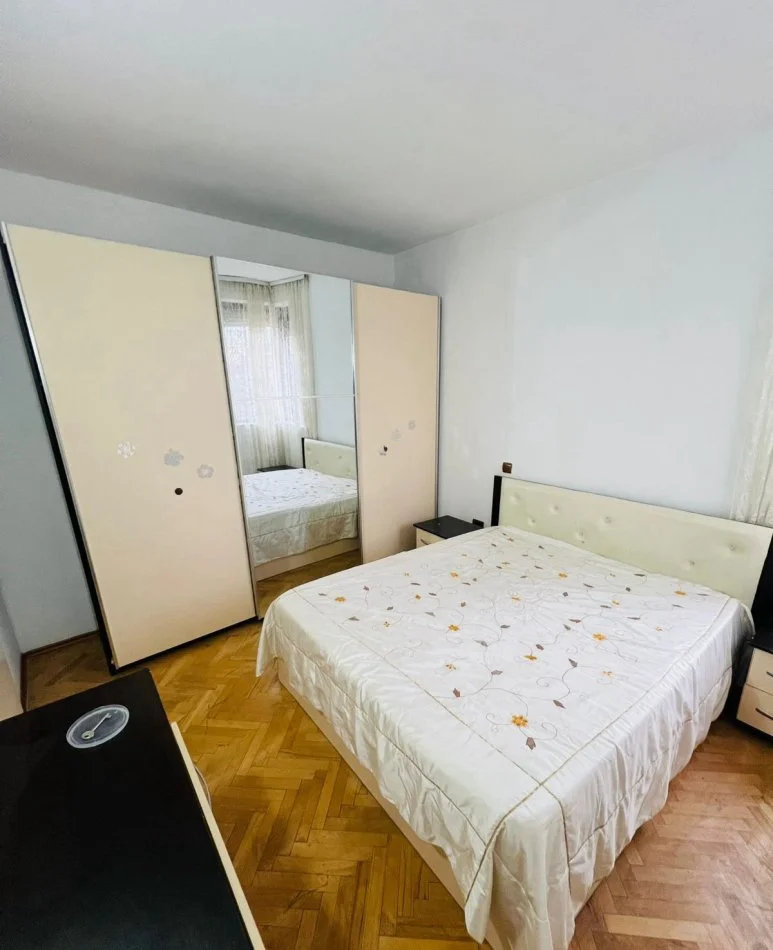 Tirane, jepet me qera apartament 3+1 Kati 4, 125 m² 650 € (DON BOSKO)