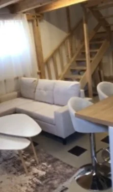 Tirane, jepet me qera apartament duplex 1+1 Kati 1, 70 m² 650 € (Selvia)