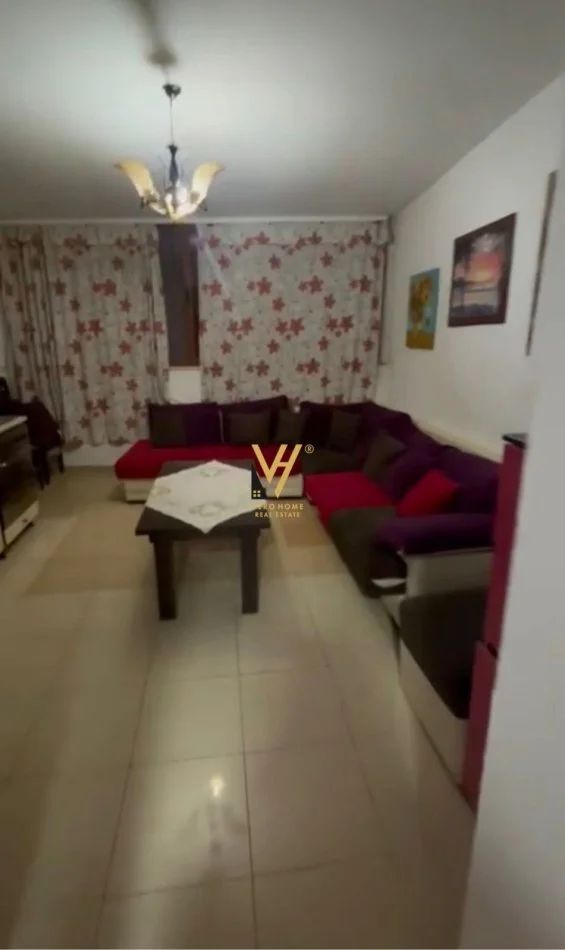 Tirane, jepet me qera apartament 2+1+Ballkon Kati 1, 90 m² 500 € (RRUGA E ELBASANIT)