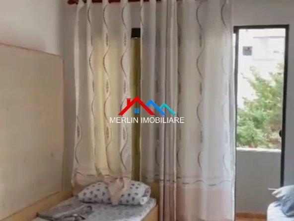 Tirane, jepet me qera apartament 2+1+Ballkon Kati 1, 115 m² 518 € (BULEVARDI MIGJENI)
