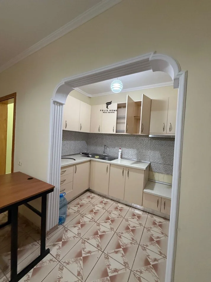 Tirane, shitet apartament 1+1 Kati 2, 63 m² 120.000 € (VASIL SHANTO)