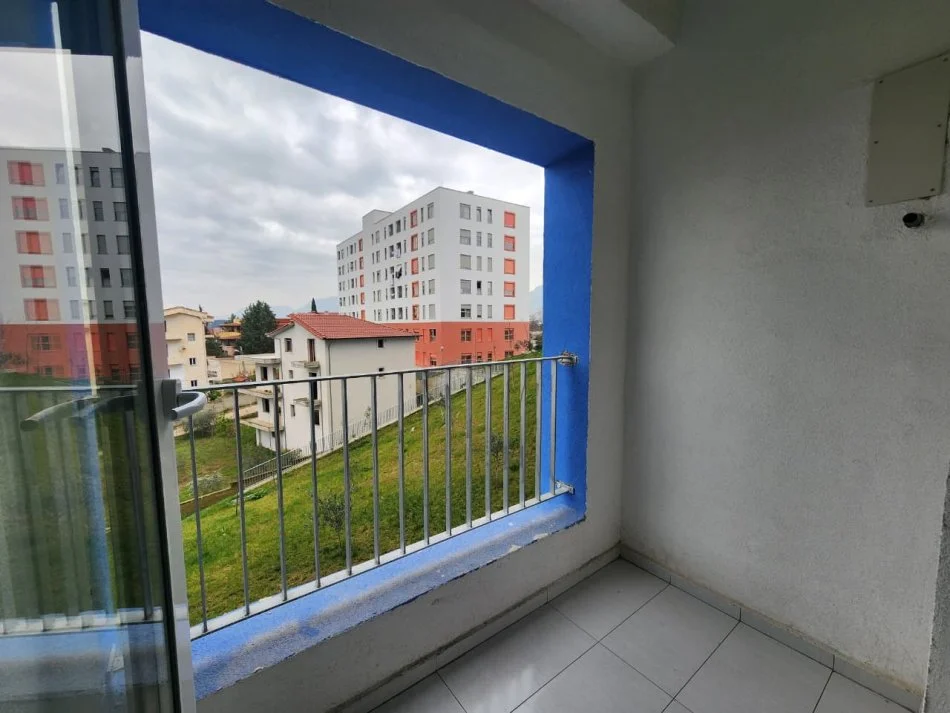 Tirane, jepet me qera apartament 1+1+Aneks+Ballkon Kati 2, 55 m² 380 € (Ali Demi (Kompleksi Kaimi))