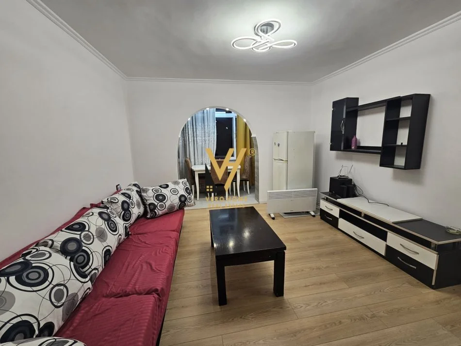 Tirane, jepet me qera apartament 2+1+Ballkon Kati 5, 60 m² 520 € (IRFAN TOMINI)