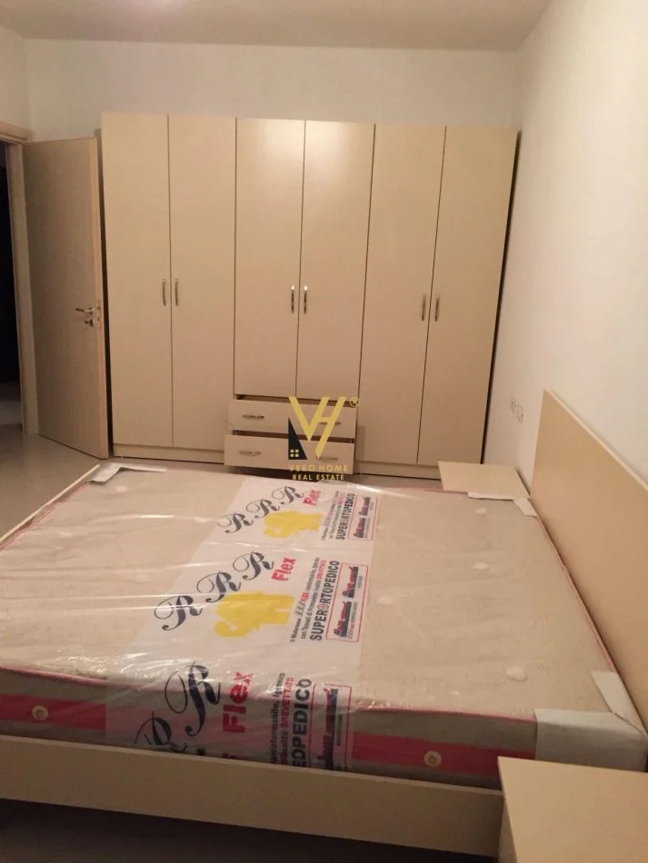 Tirane, jepet me qera apartament 2+1+Ballkon Kati 1, 80 m² 520 € (ASTIR)