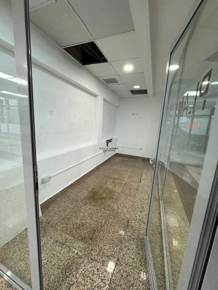 Tirane, jepet me qera zyre Kati 1, 220 m² 3.300 € (BLLOKU)