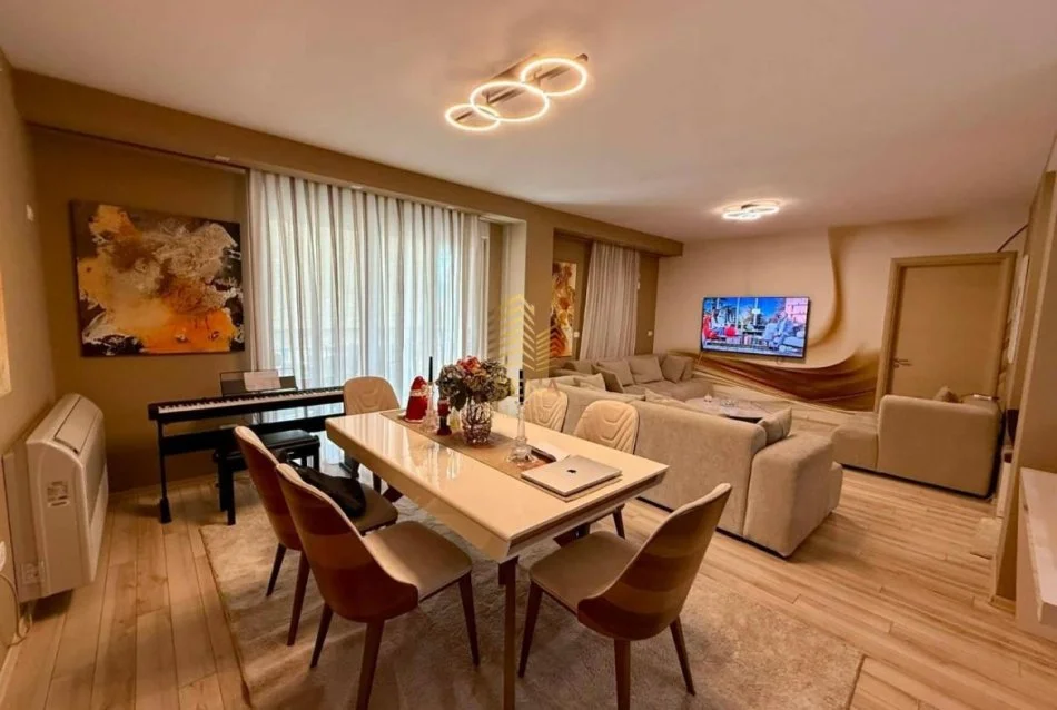 Tirane, shitet apartament 2+1+Ballkon Kati 4, 99 m² 223.000 € (Qyteti Studenti, Kompleksi ANA)