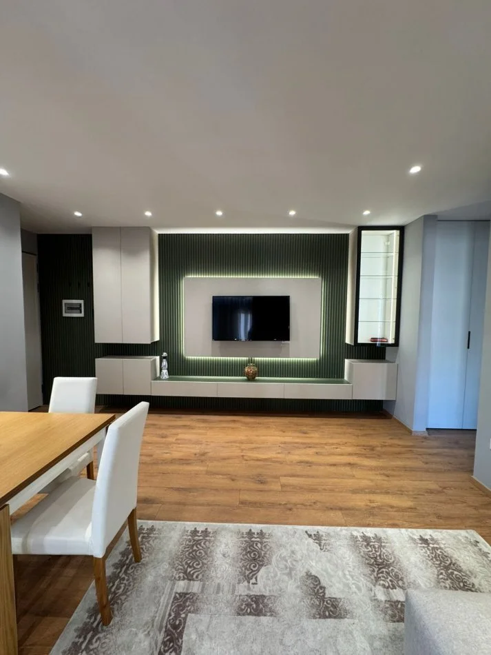 Tirane, jap me qera apartament 1+1+Aneks+Ballkon Kati 7, 73 m² 950 € 