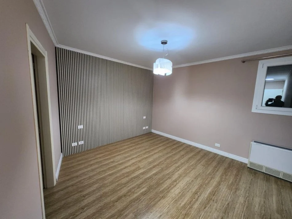 Tirane, jepet me qera Vile 2 Katshe Kati 2, 800 m² 2.500 € 