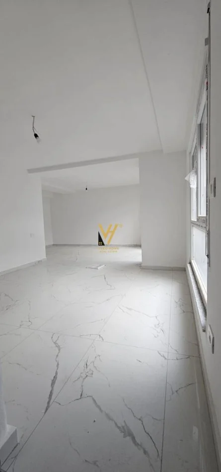 Tirane, shitet apartament duplex 2+1+BALLKON Kati 0, 158 m² 150.860 € (GOLEM)