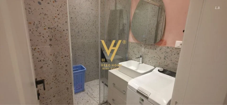 Tirane, jepet me qera apartament 1+1+Ballkon Kati 0, 55 m² 670 € (SELVIA)