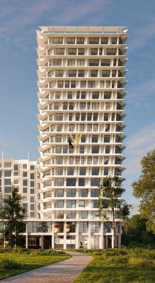 Tirane, shitet ambjent biznesi Kati 5, 204 m²  (BULEVARDI I RI)