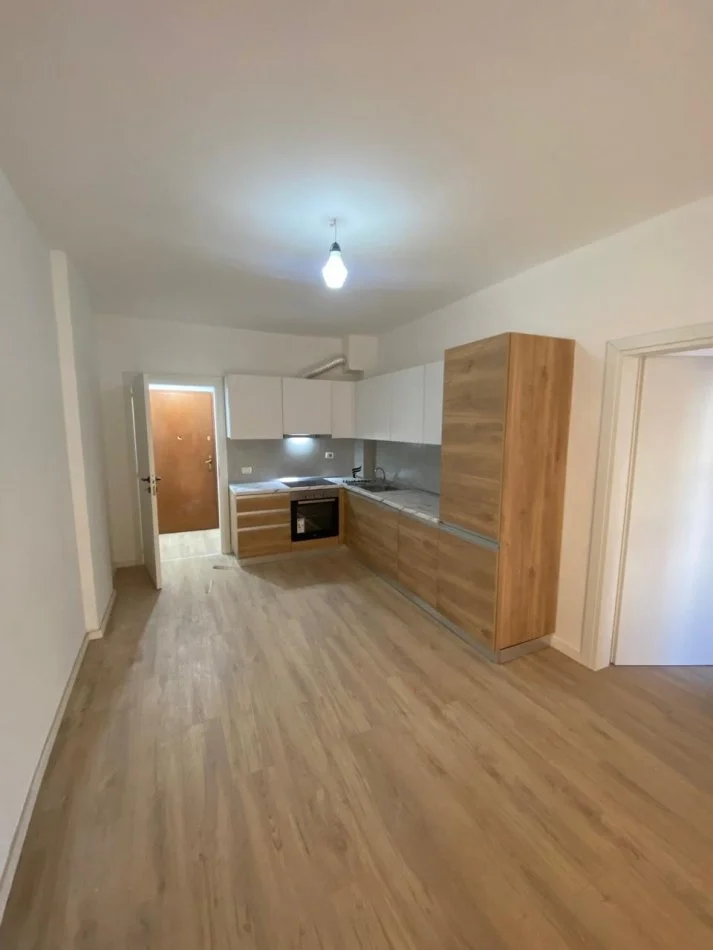 Tirane, shitet apartament 2+1 Kati 2, 80 m² 140.000 € (5 MAJI)