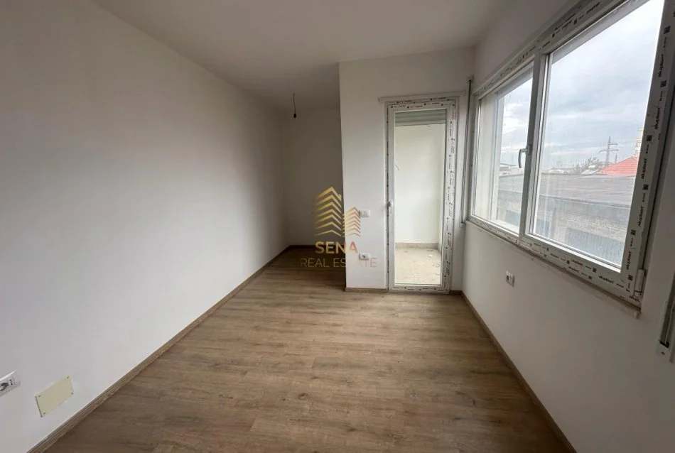 Tirane, shitet apartament 1+1+Ballkon Kati 3, 59 m² 128.000 € (Don Bosko, prane Kompleksit Fiori di Bosco)