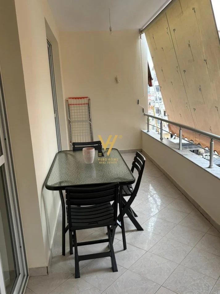 Tirane, jepet me qera apartament 2+1+Ballkon Kati 5, 110 m² 520 € (ASTIR)